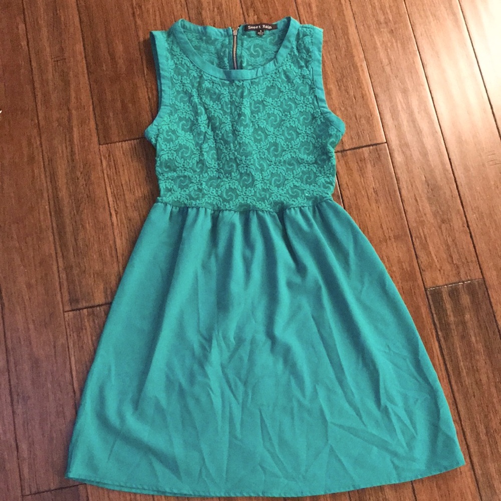 Green dress👗👗👗